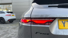 Jaguar F-Pace 2.0 D200 R-Dynamic Black 5dr Auto AWD Diesel Estate